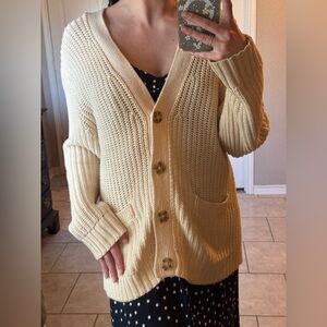 American Eagle Knit Cream Cardigan. Size Small.